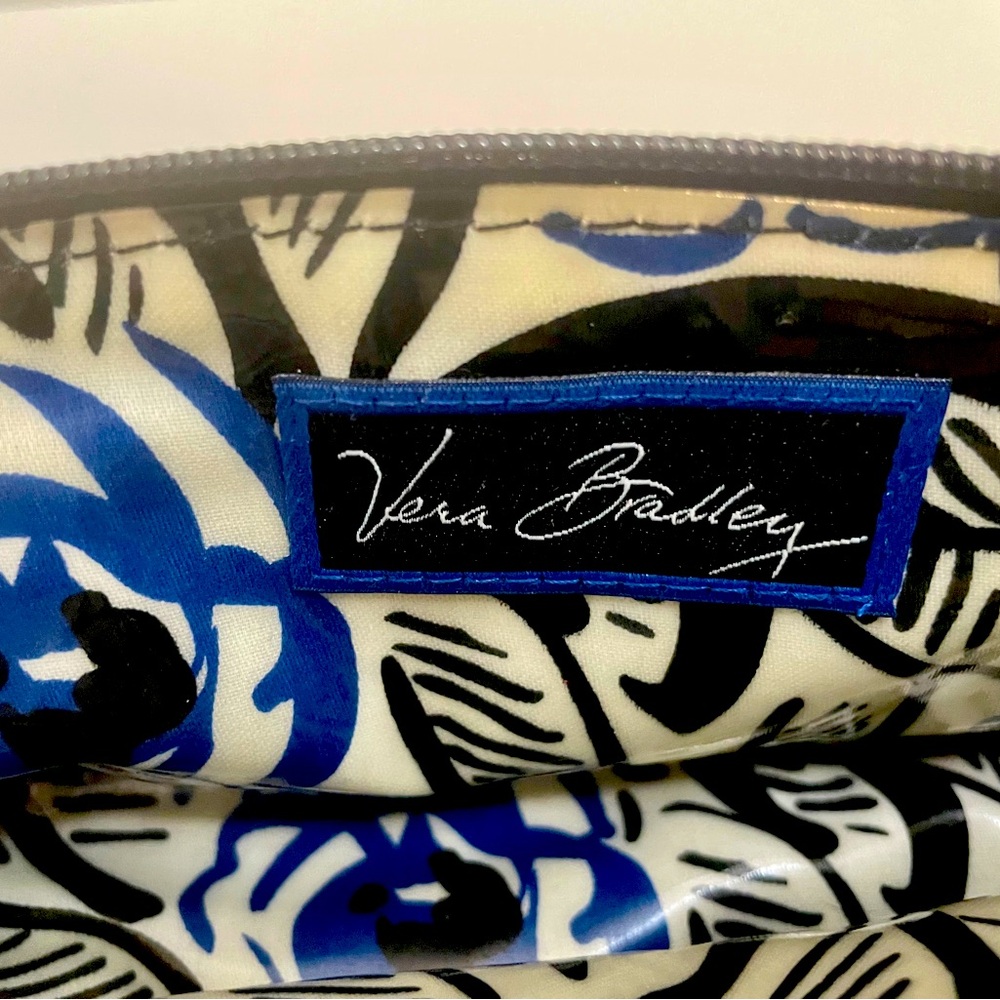Vera Bradley Retired Dogwood Holiday Tote Bag and Black Cosmetic Bag Bundle EUC - Picture 16 of 16